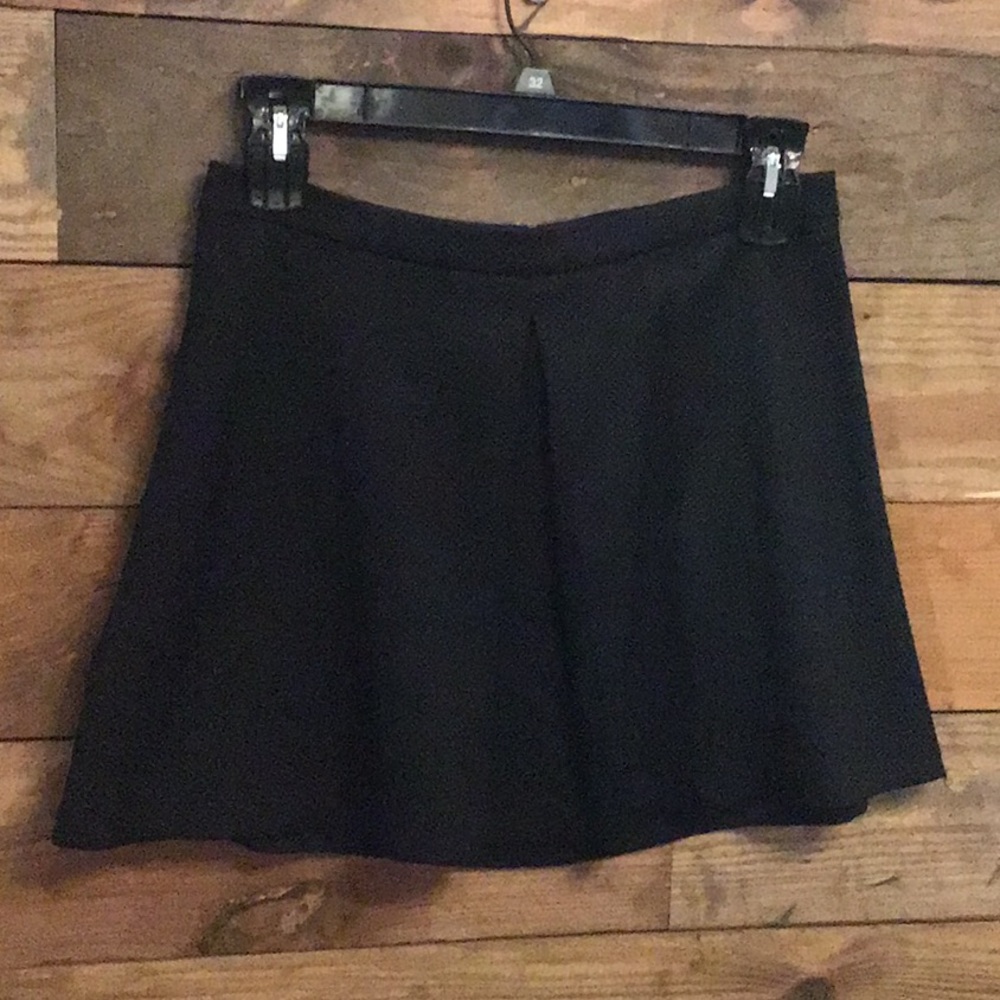 Black waffle weave mini skirt